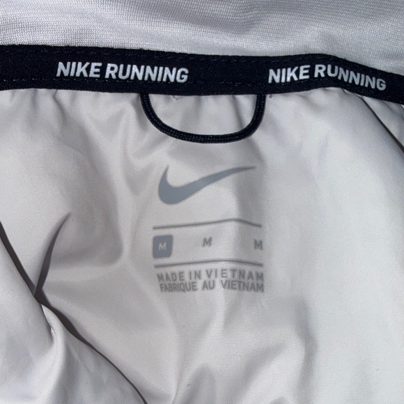 Nike Metallic Gray Quilted Vest - Picture 6 of 6